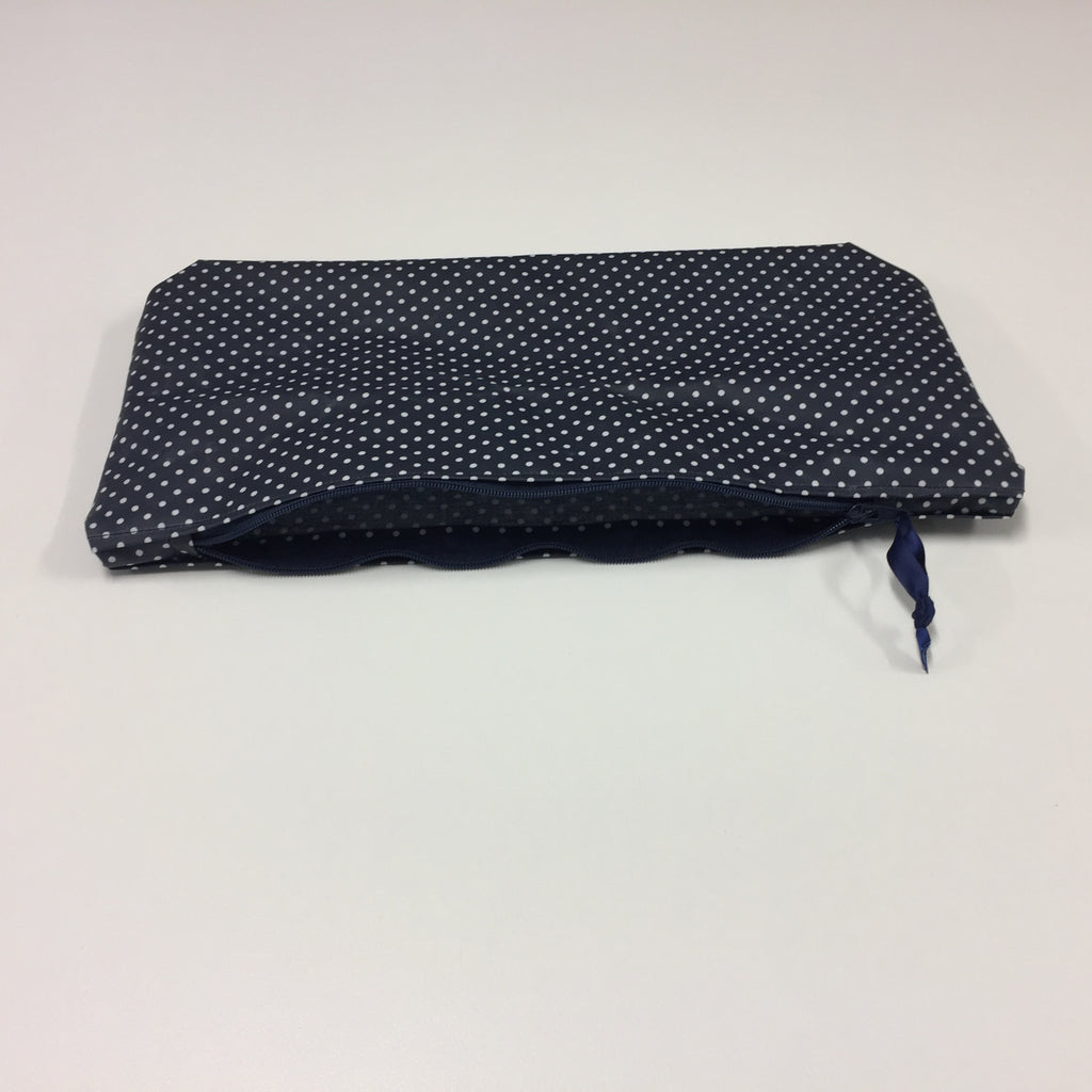 Wash Bag - Large - Navy Spot
