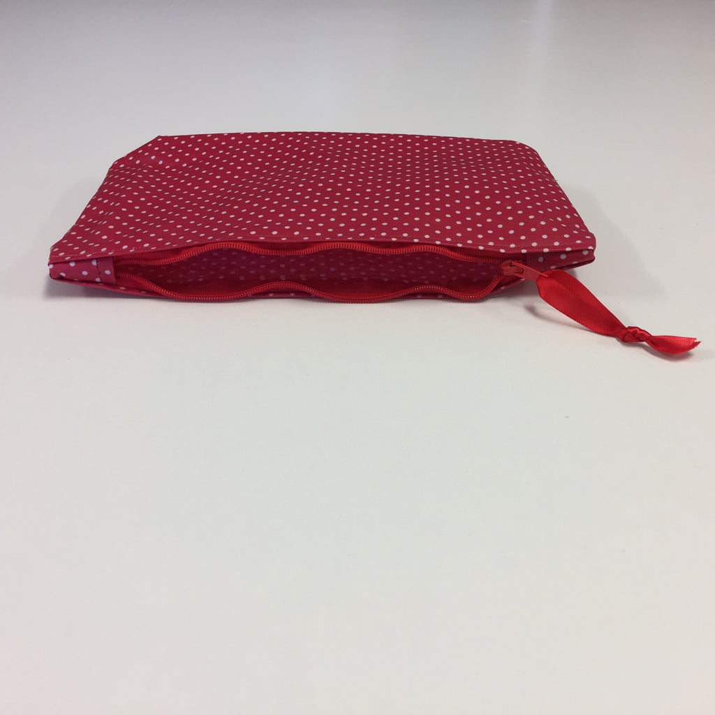 Wash Bag - Medium - Red Spot
