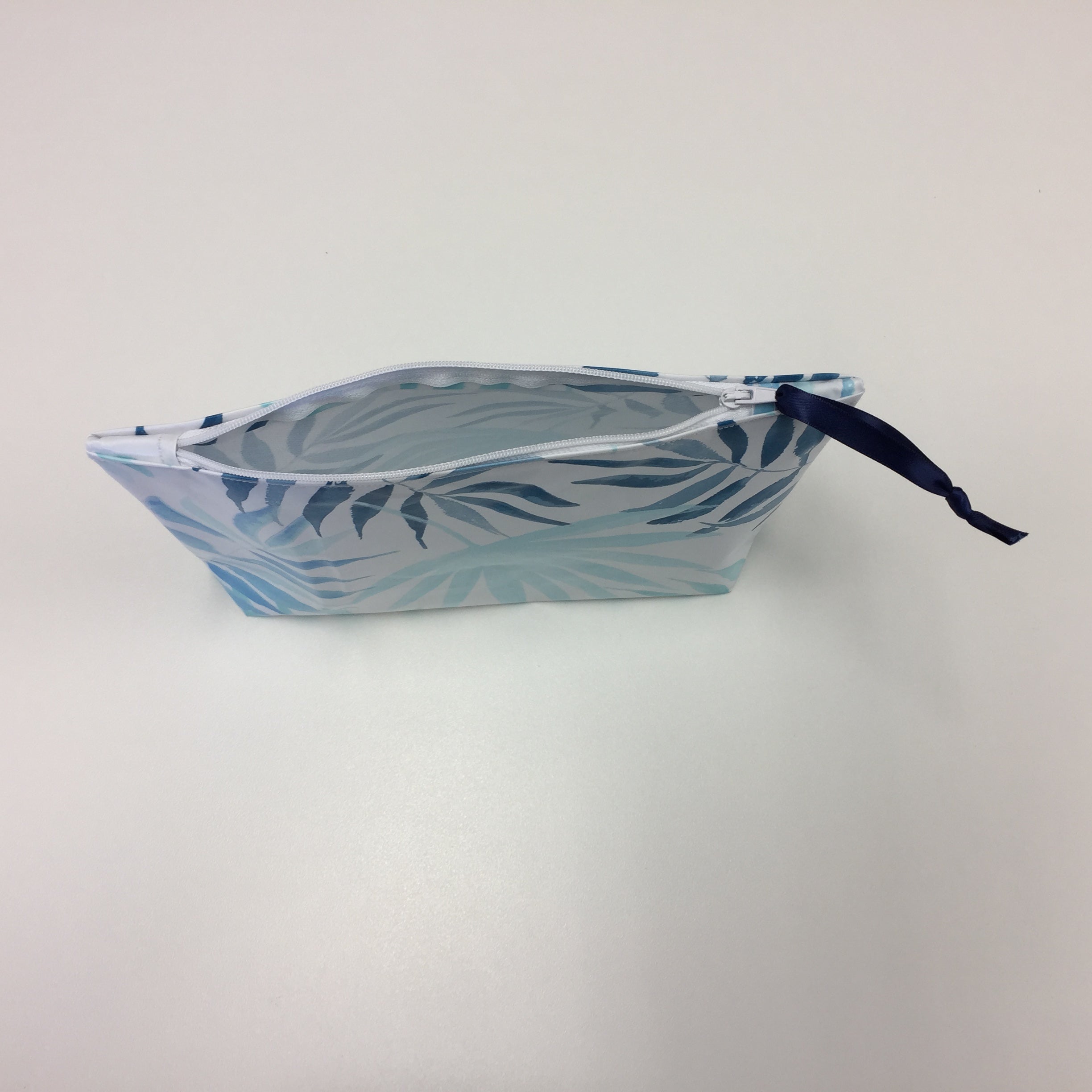 Wash Bag - Medium - Blue Ferns