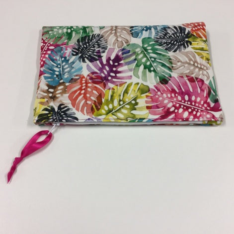 Zip Clutch - Multi-Coloured Leaves