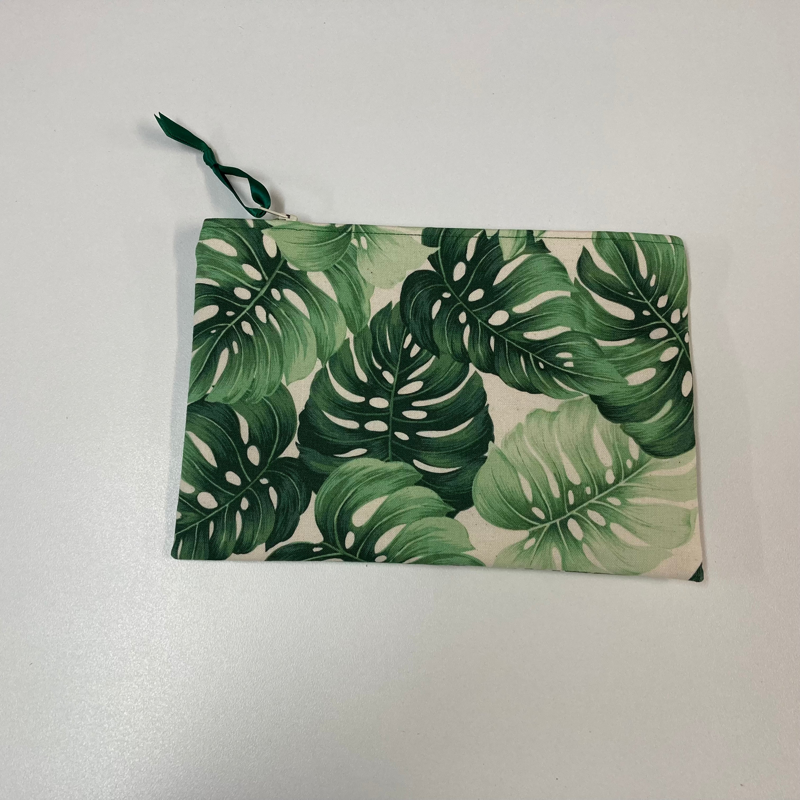 Zip Clutch - Leaves on Cream