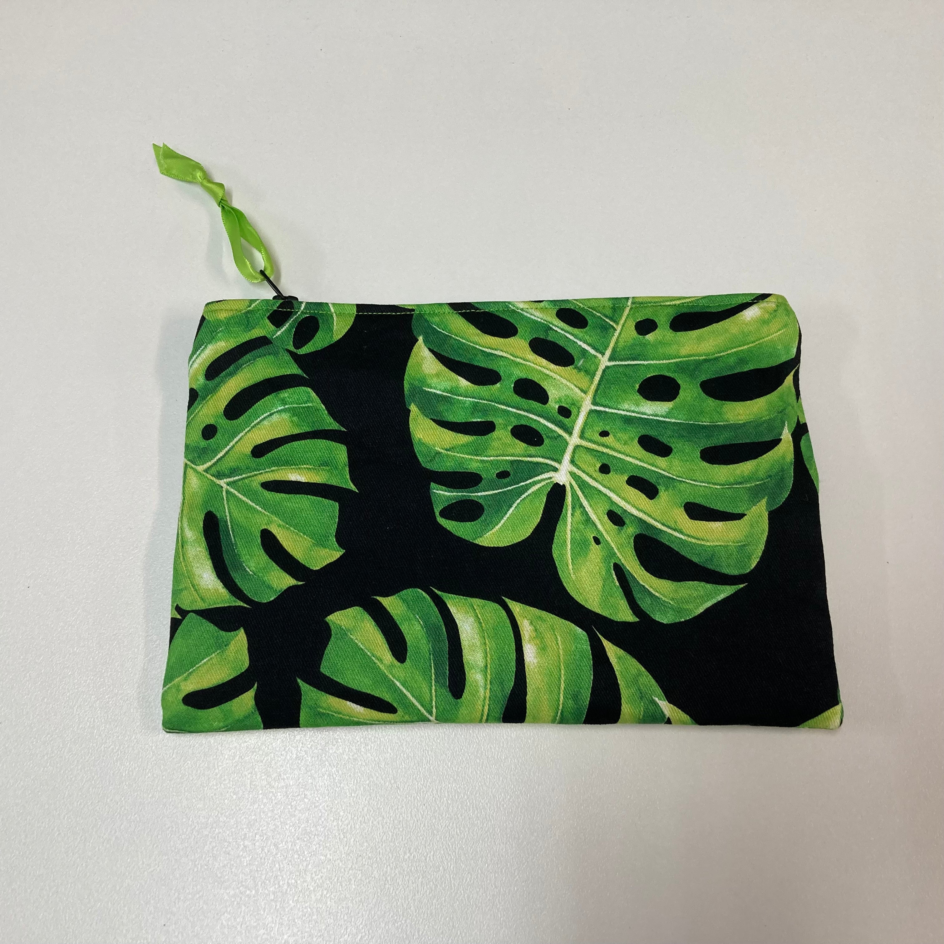 Zip Clutch - Leaves on Black