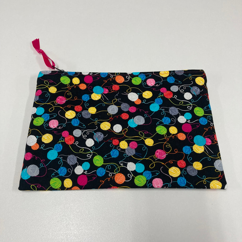 Zip Clutch - Little Yarn Balls