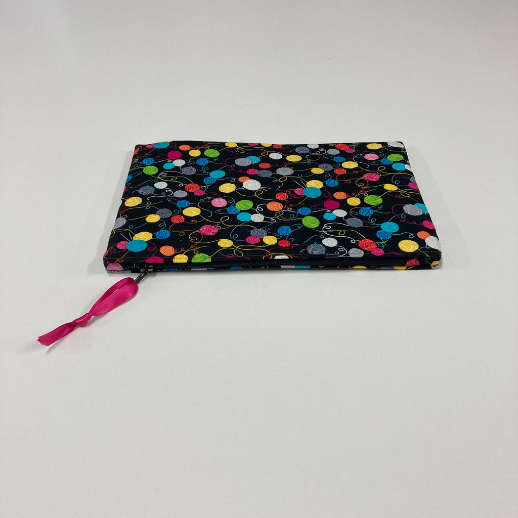 Zip Clutch - Little Yarn Balls
