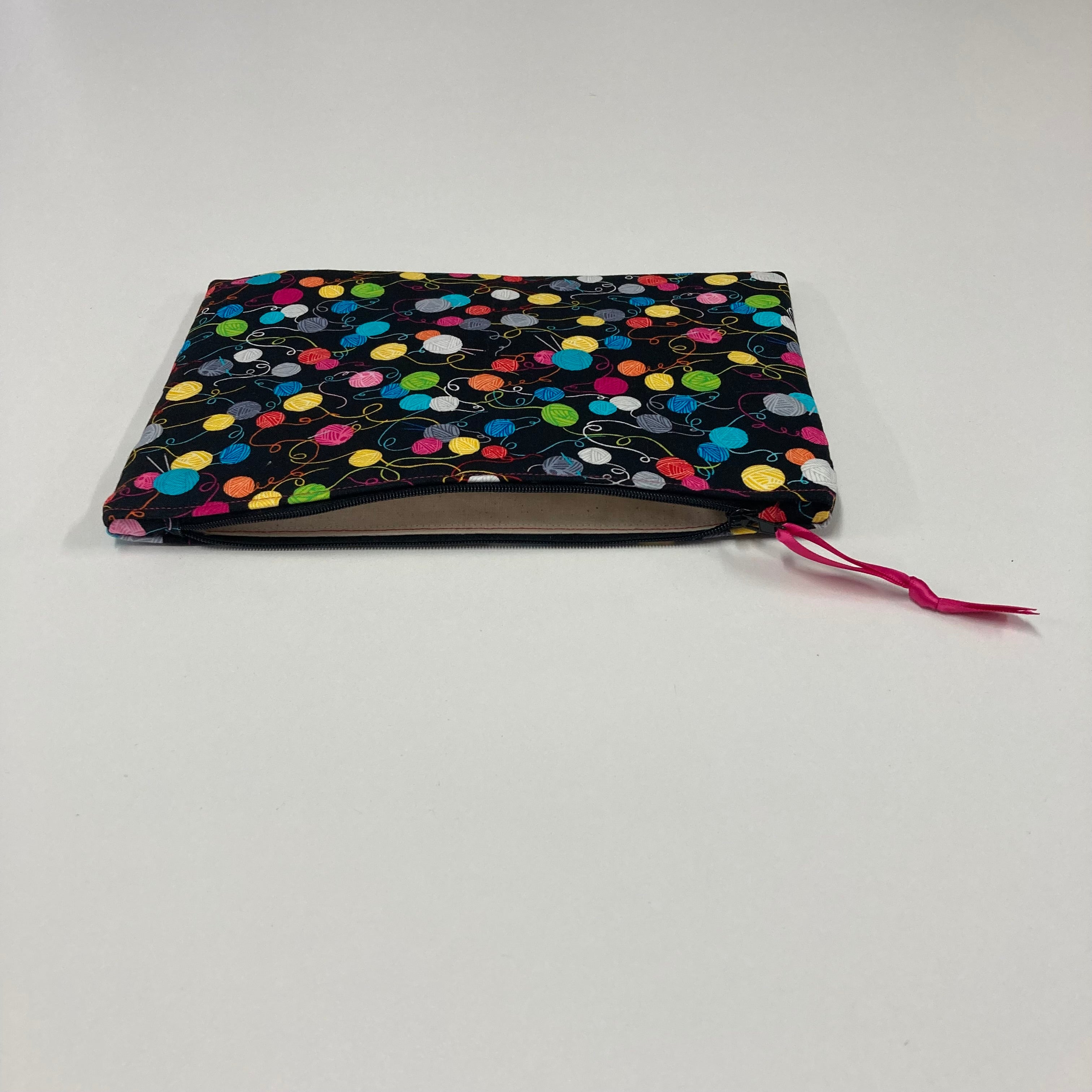 Zip Clutch - Little Yarn Balls