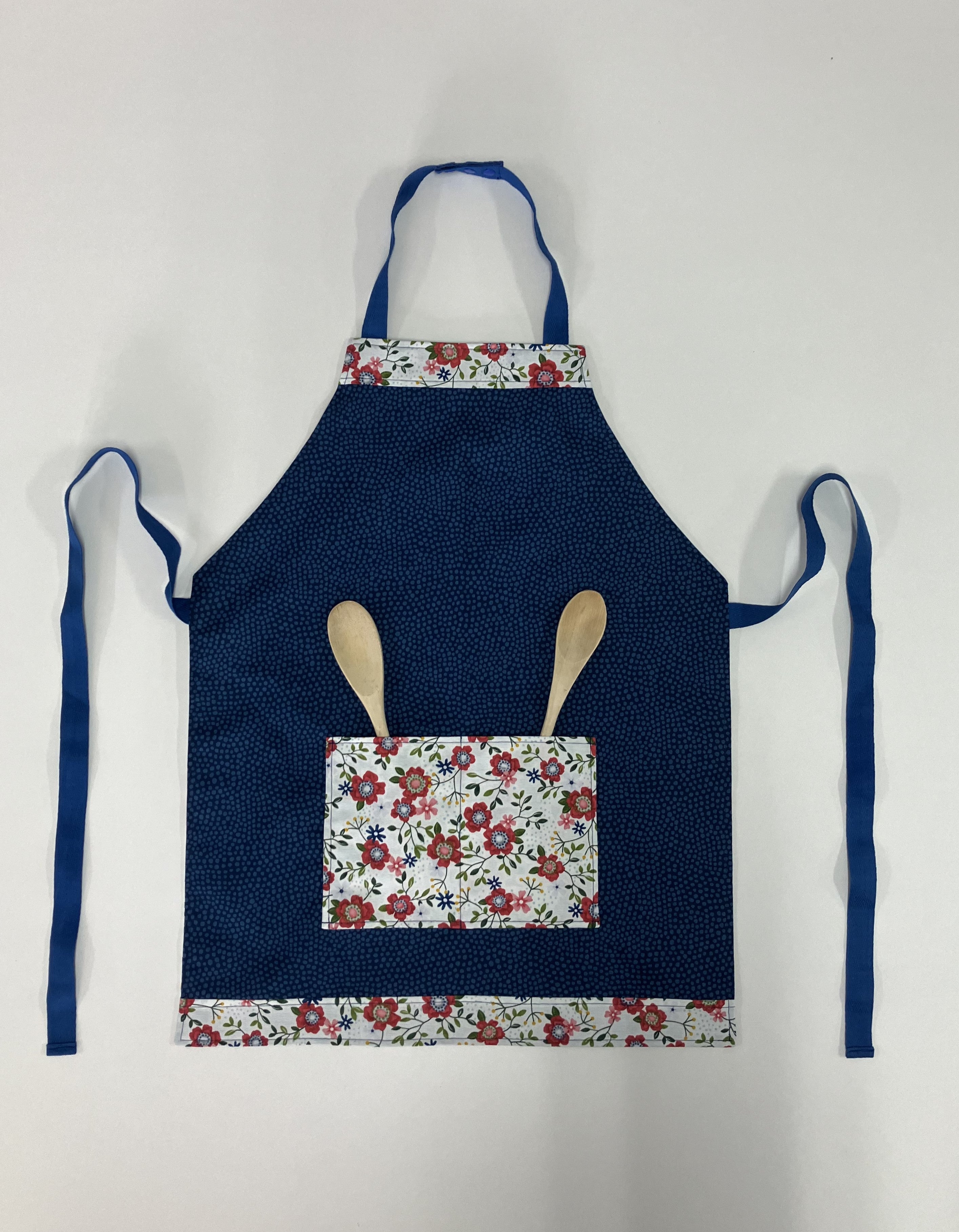 Apron Reversible - White Floral / Blue