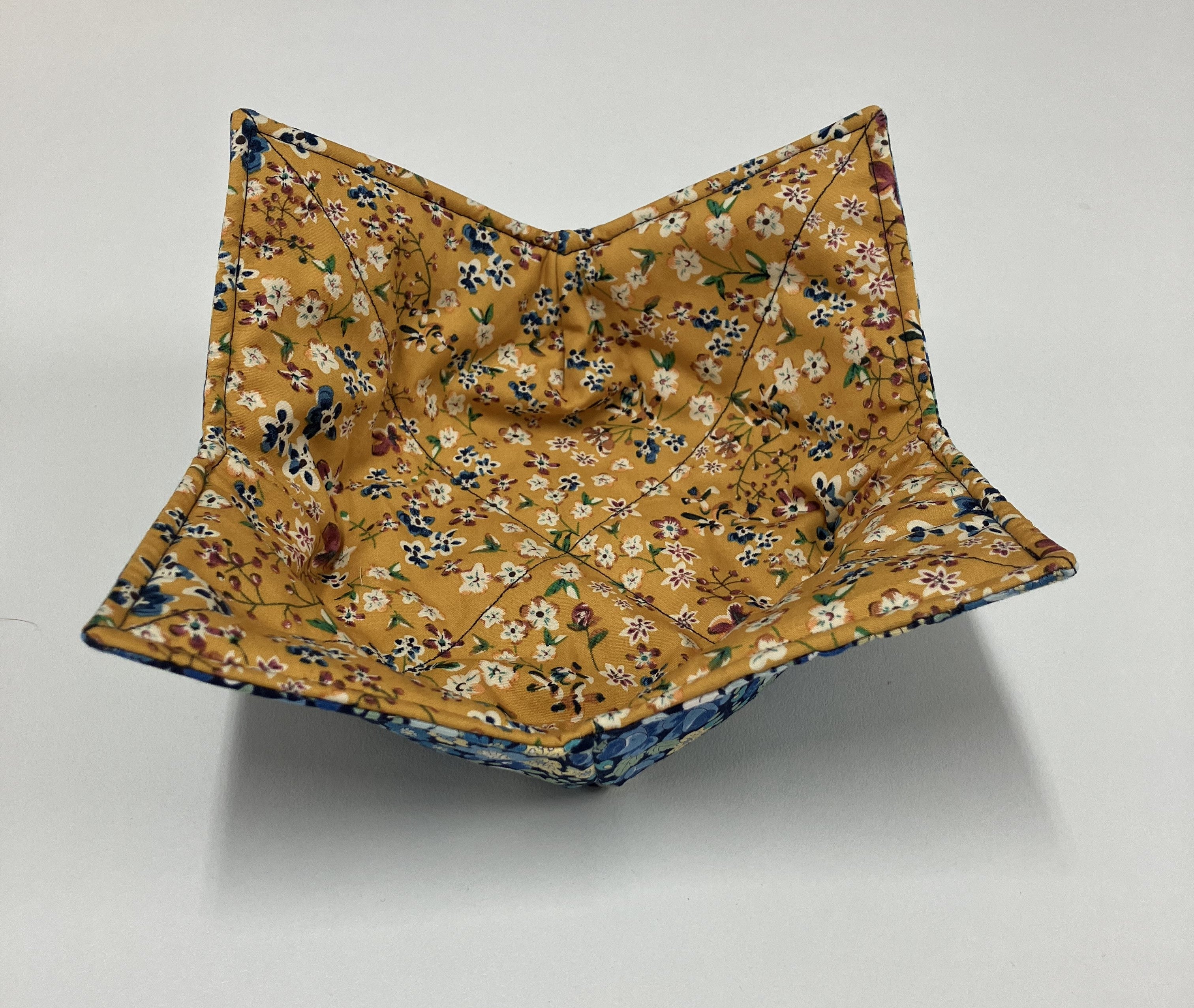 Soup Bowl Reversible Cozy – Yellow & Blue Flowers