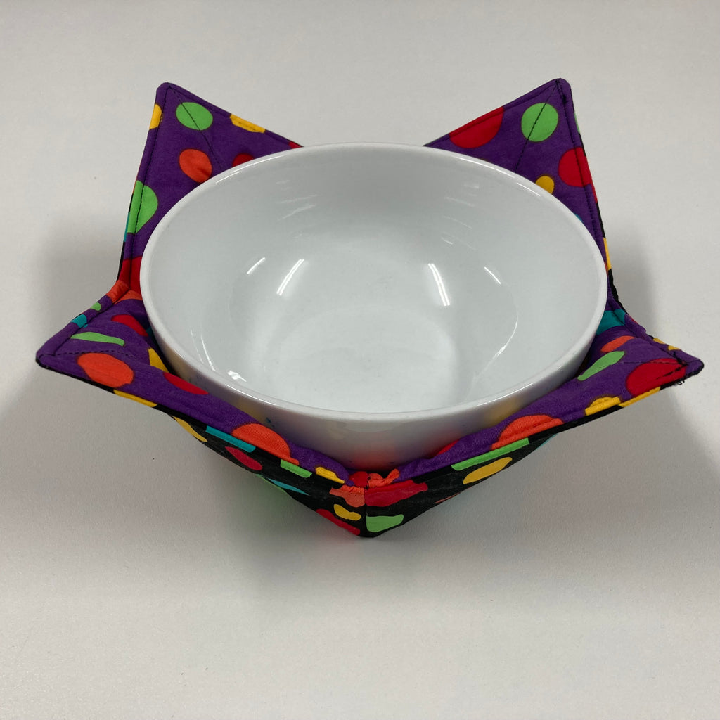 Soup Bowl Reversible Cozy – Colourful Spots on Purple and Black
