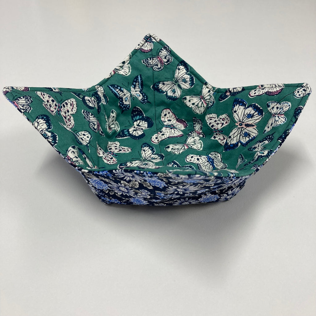 Soup Bowl Reversible Cozy – Butterflies and Flowers