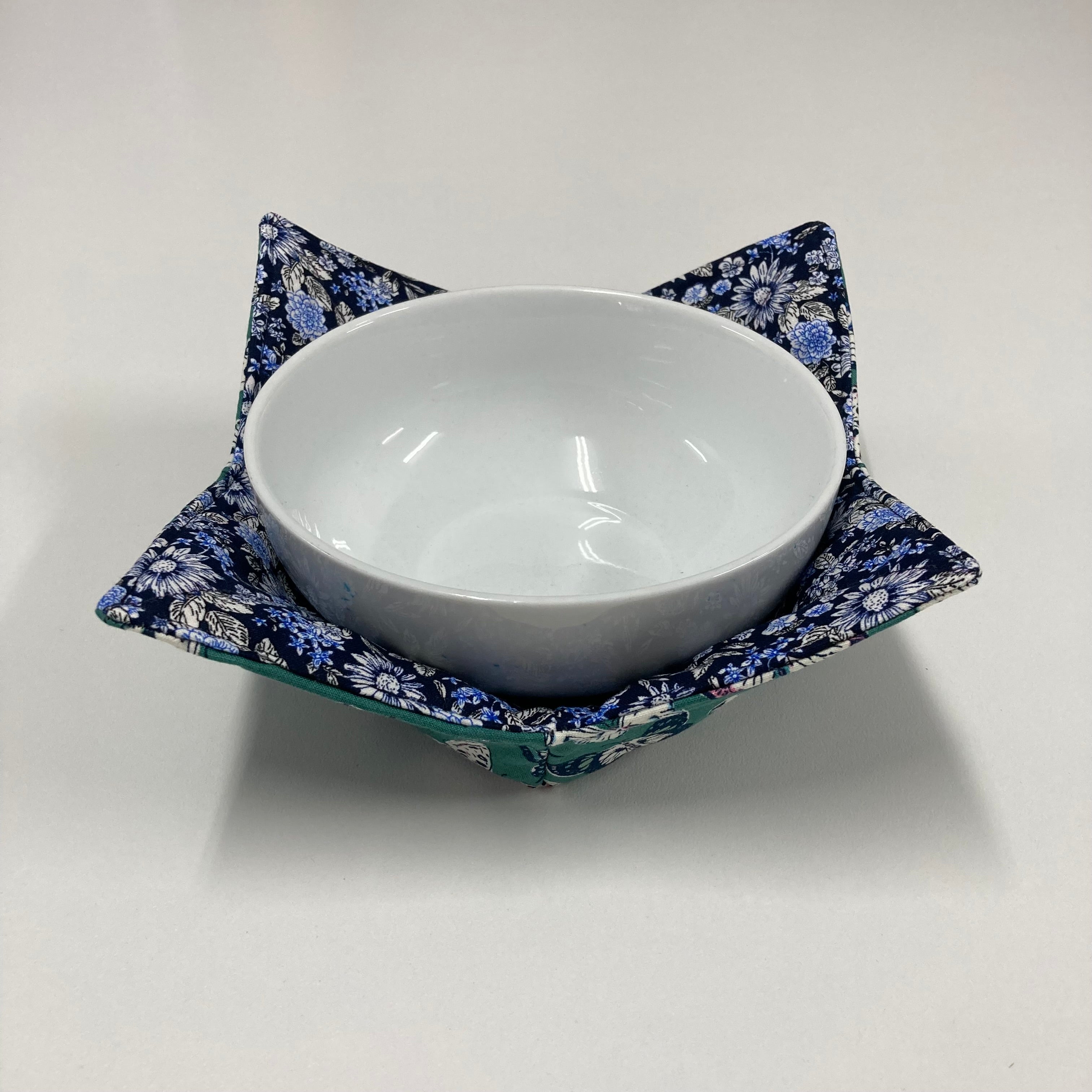 Soup Bowl Reversible Cozy – Butterflies and Flowers