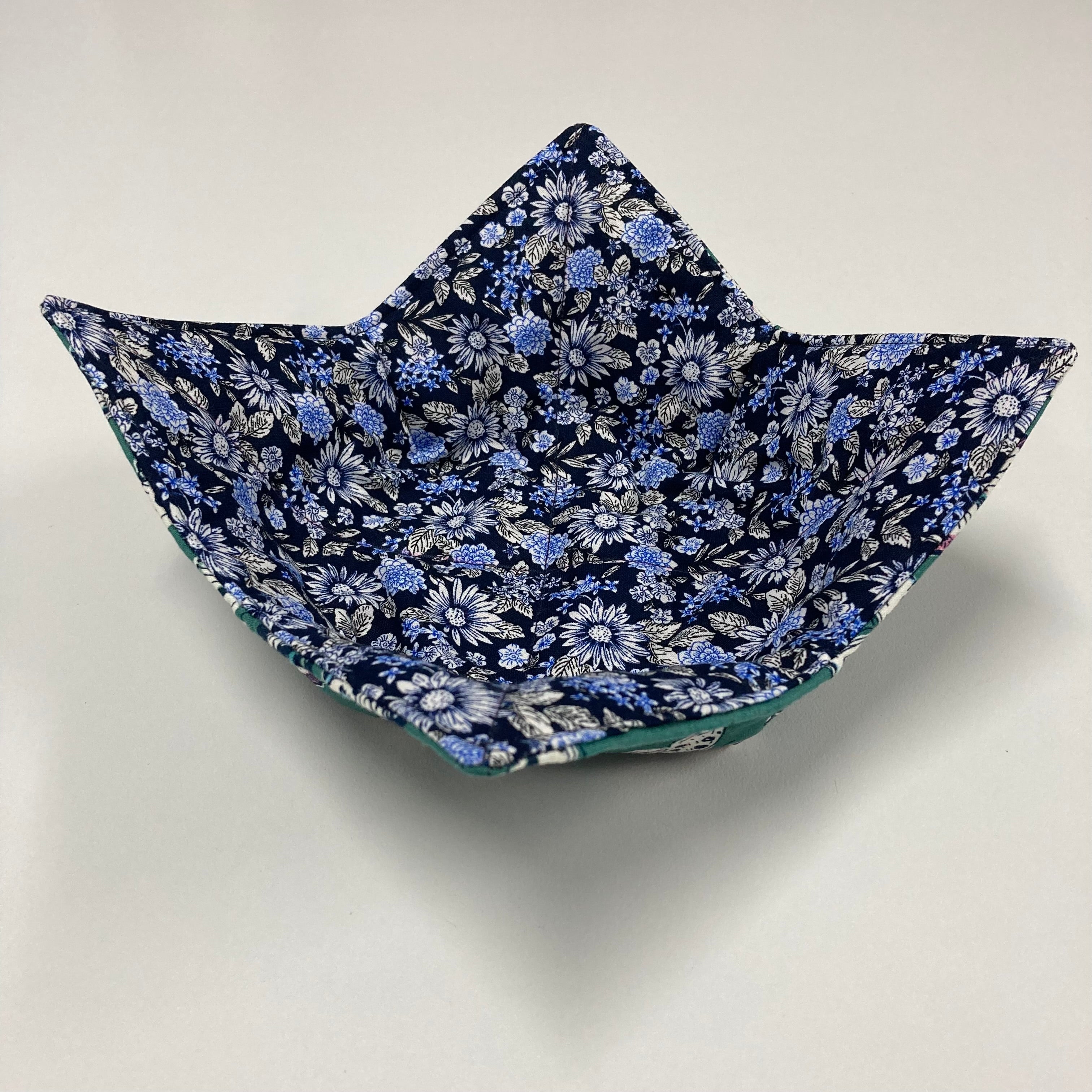 Soup Bowl Reversible Cozy – Butterflies and Flowers