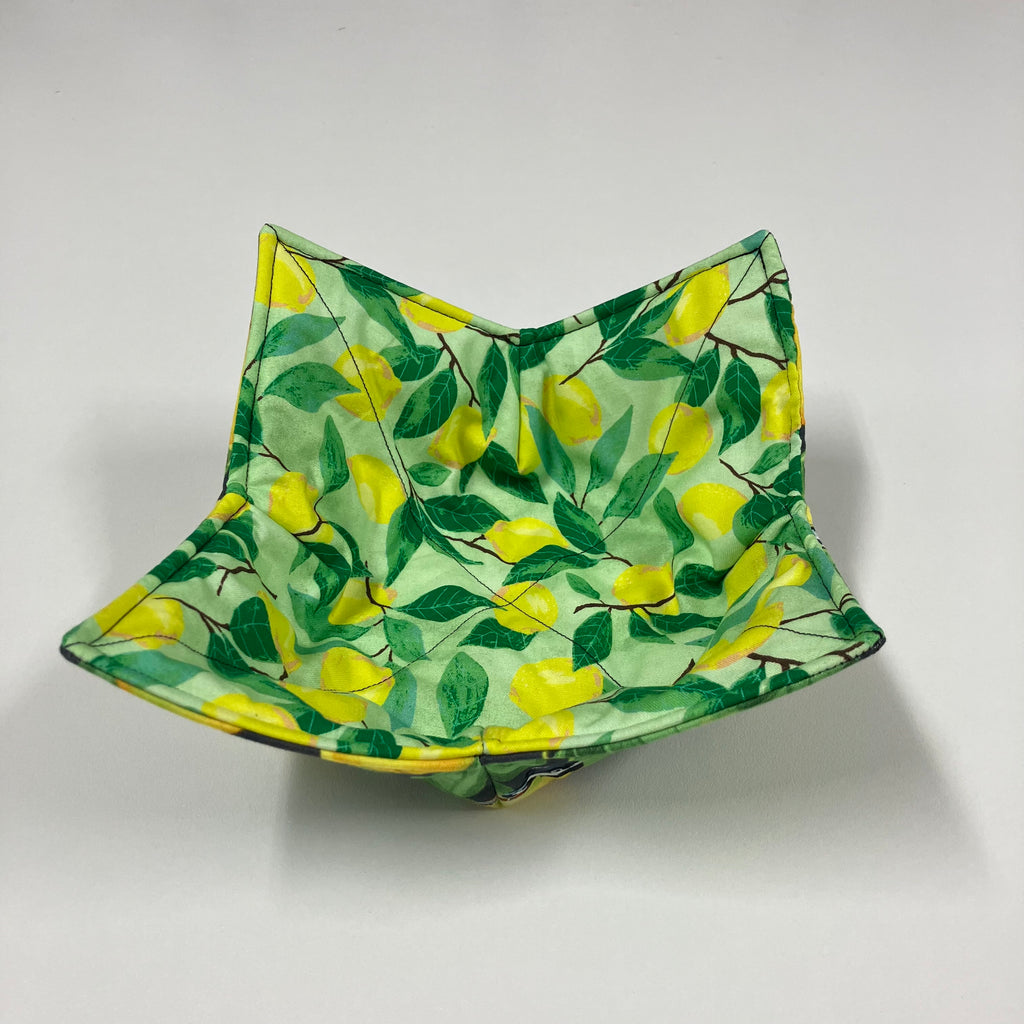 Soup Bowl Reversible Cozy – Lemons & Birds