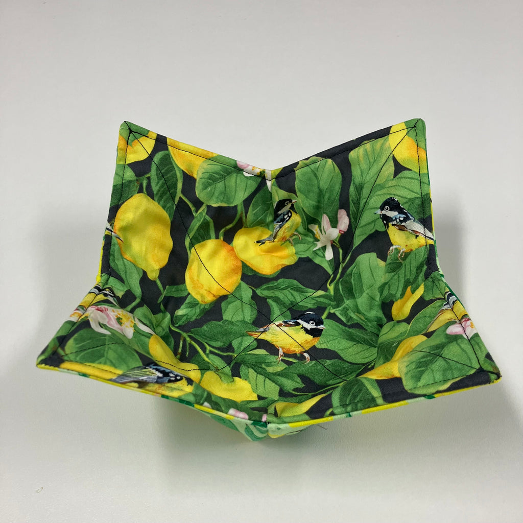 Soup Bowl Reversible Cozy – Lemons & Birds
