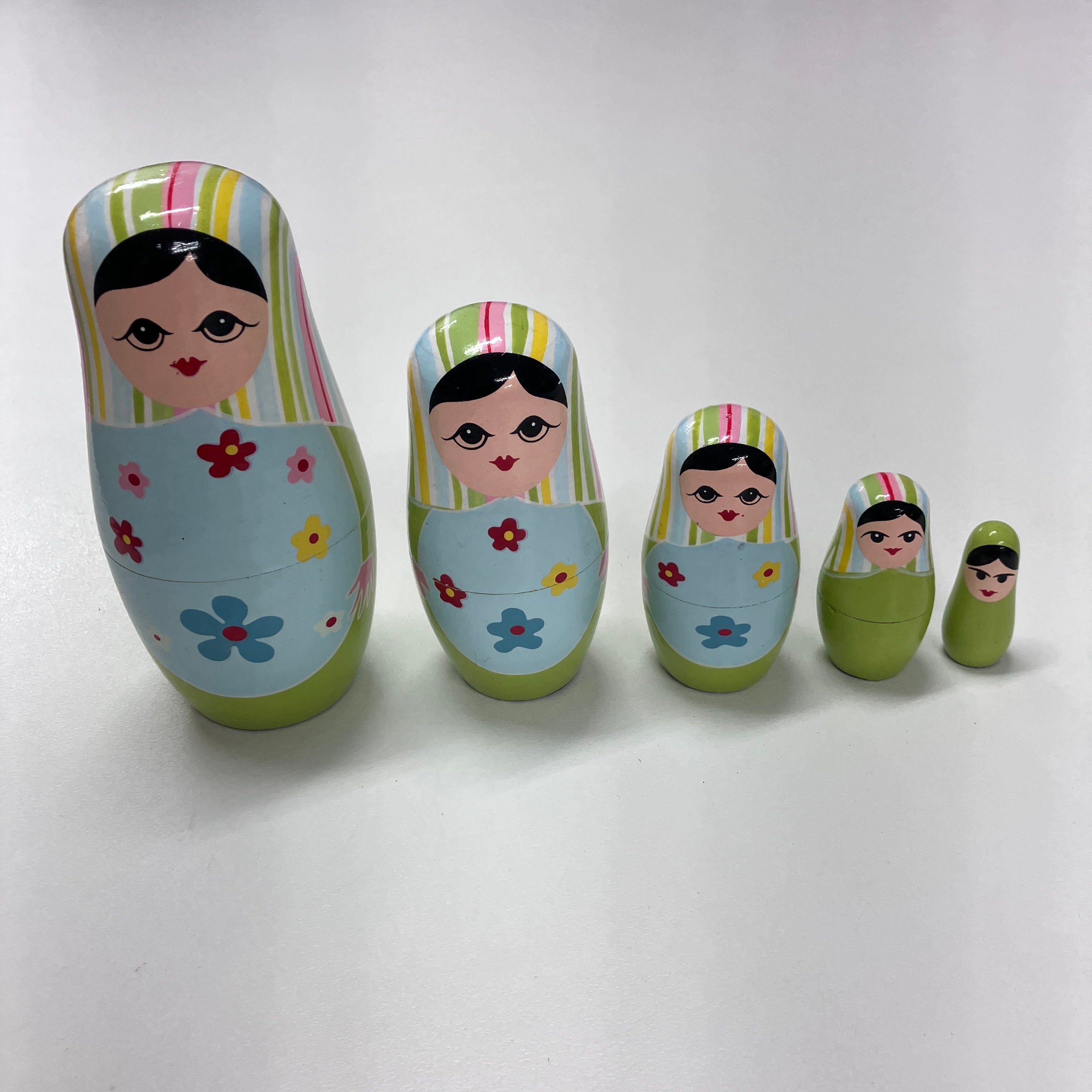 Wooden Russian Doll Set - 5 Dolls - Assorted Designs