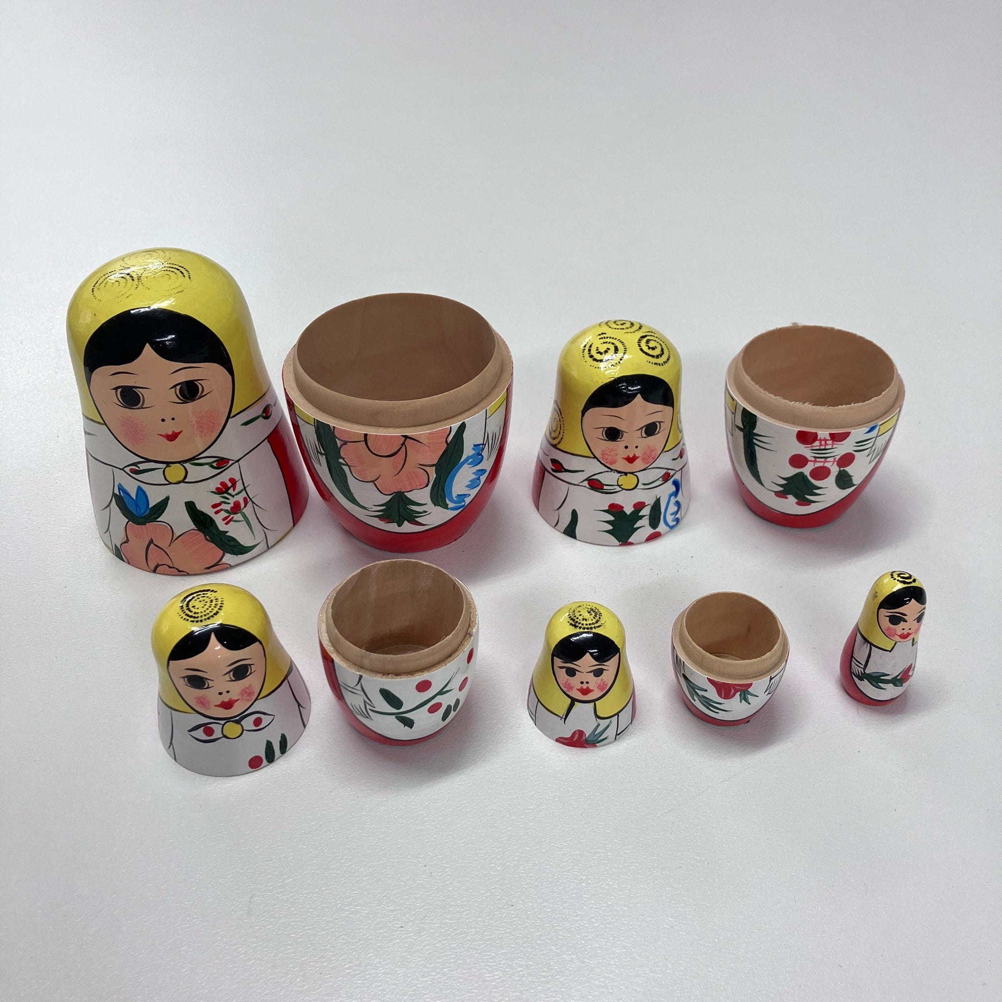 Wooden Russian Doll Set - 5 Dolls - Assorted Designs