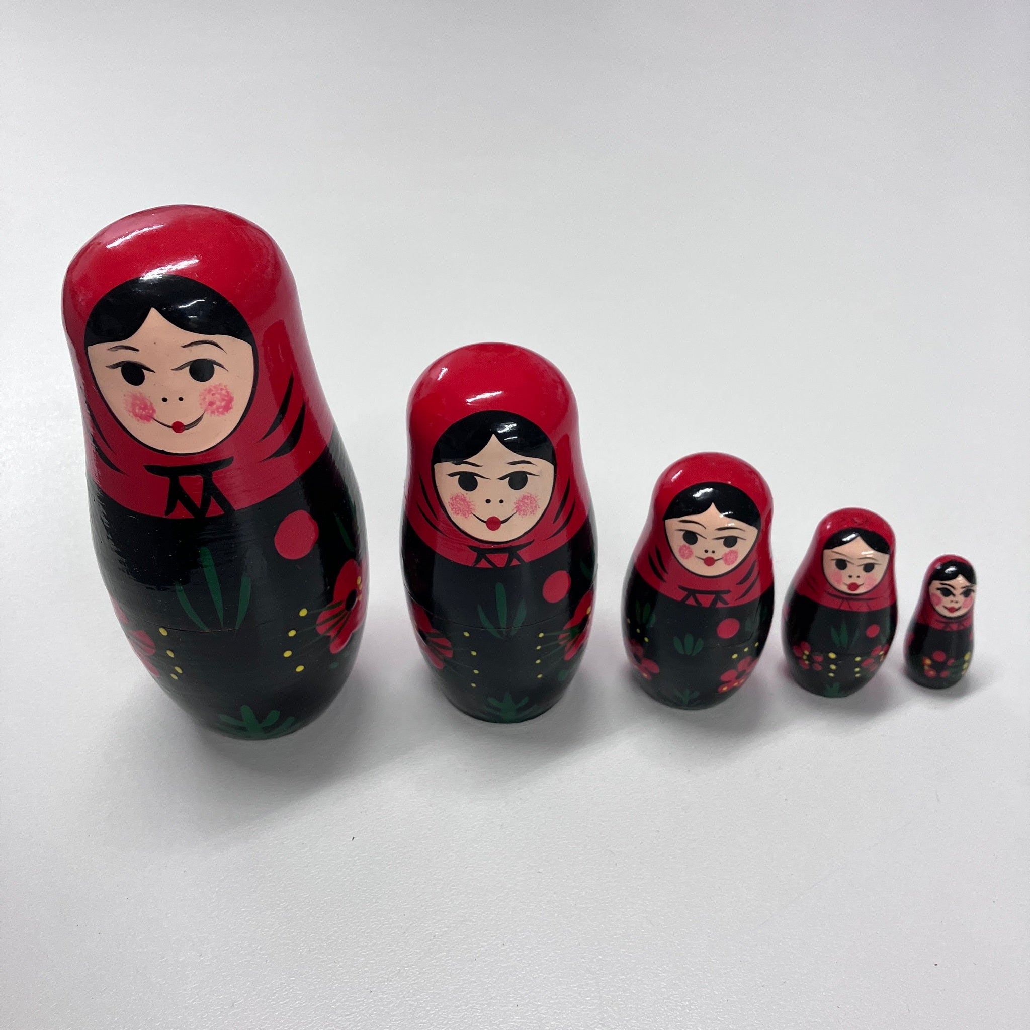 Wooden Russian Doll Set - 5 Dolls - Assorted Designs