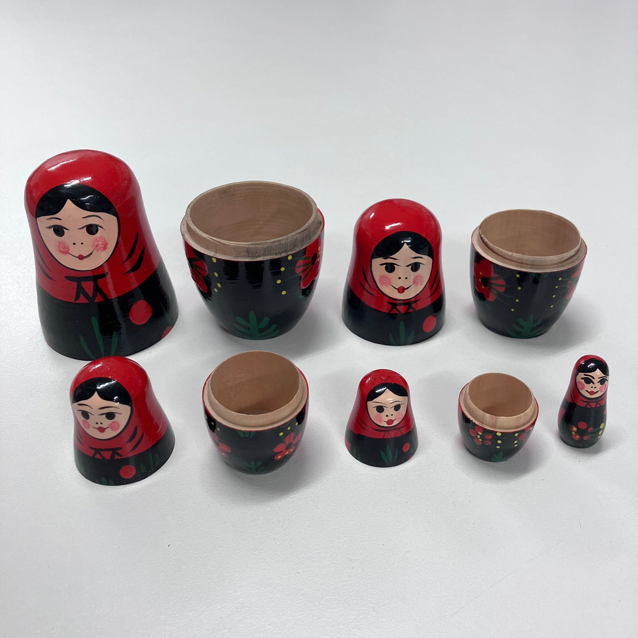 Wooden Russian Doll Set - 5 Dolls - Assorted Designs