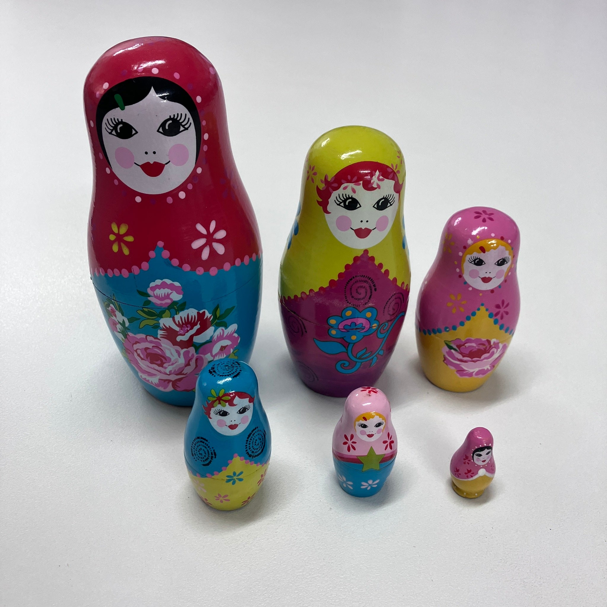 Wooden Russian Doll Set - 6 Dolls - Assorted Designs