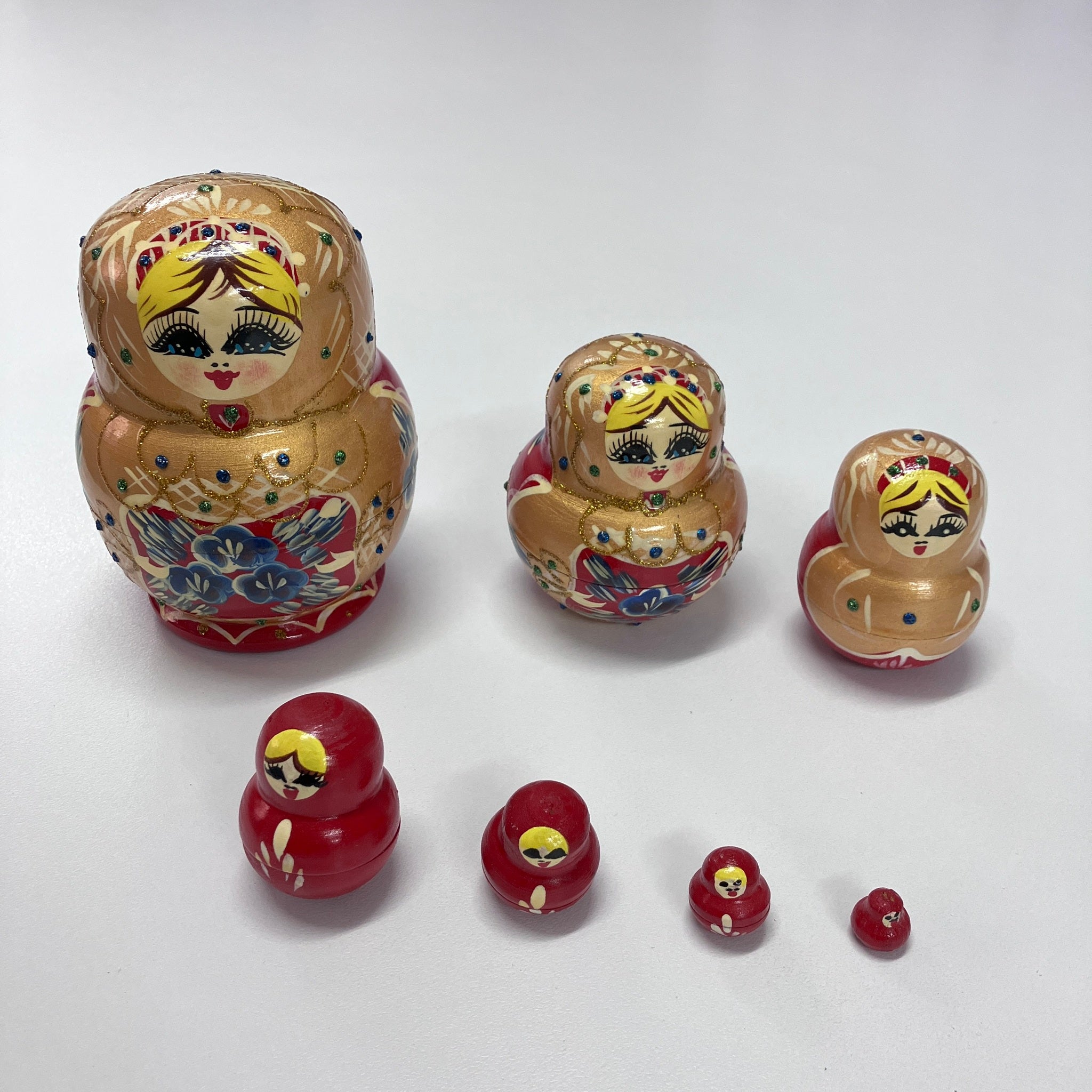 Wooden Russian Doll Set - 7 Dolls