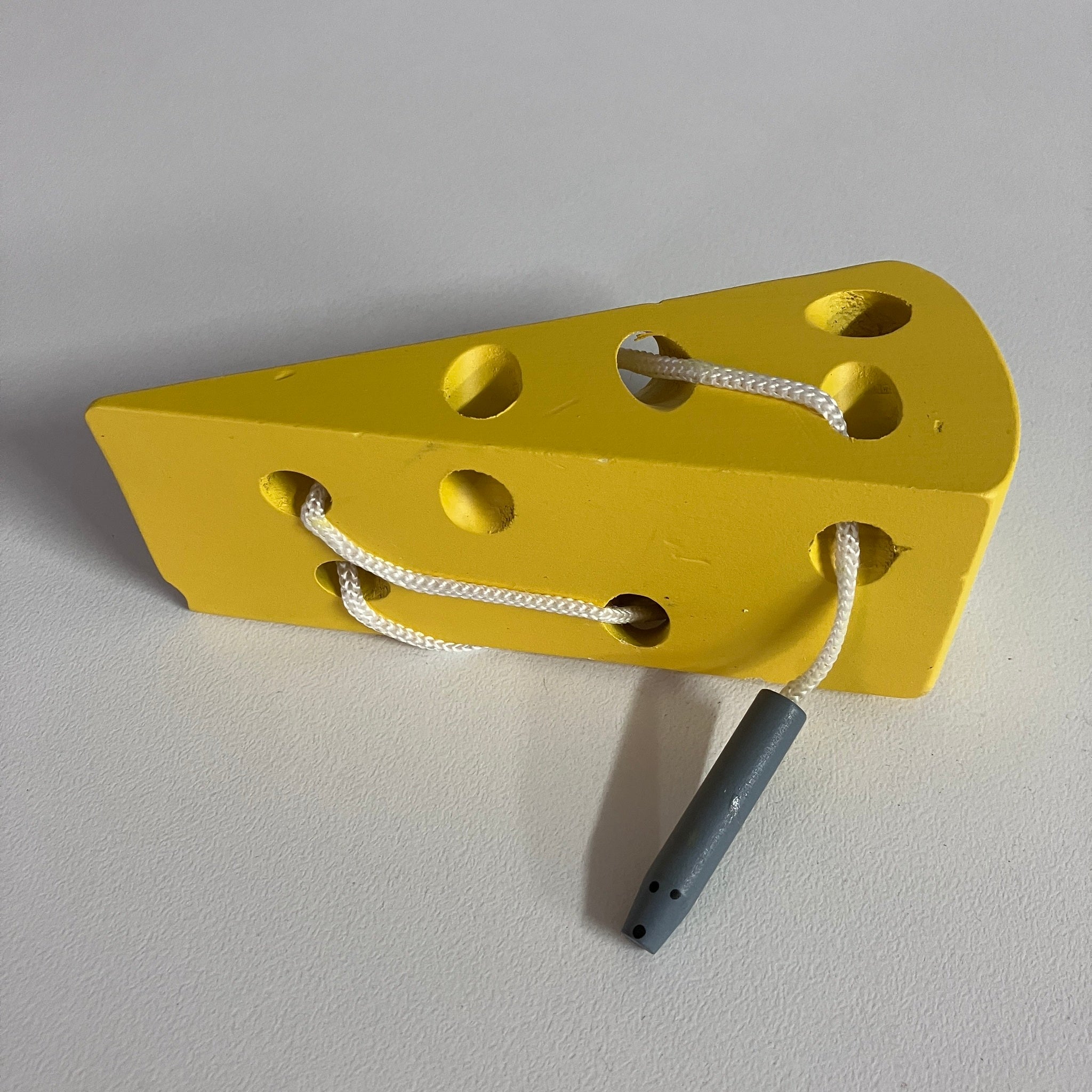 Threading Game - Cheese
