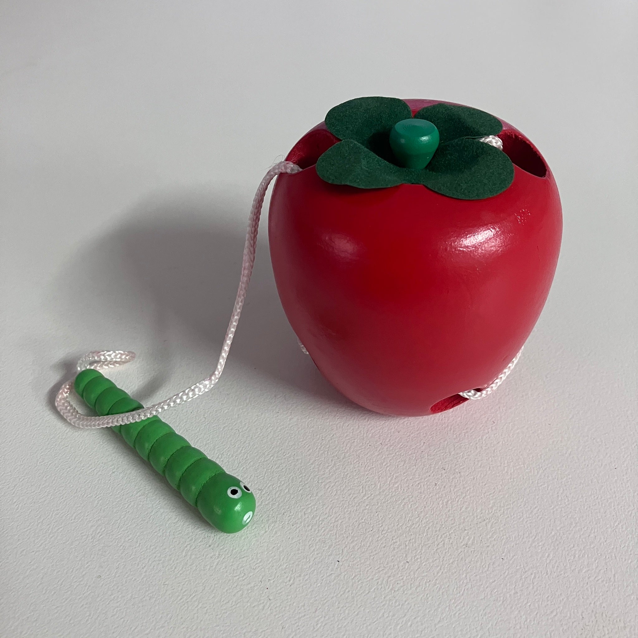 Threading Game - Apple