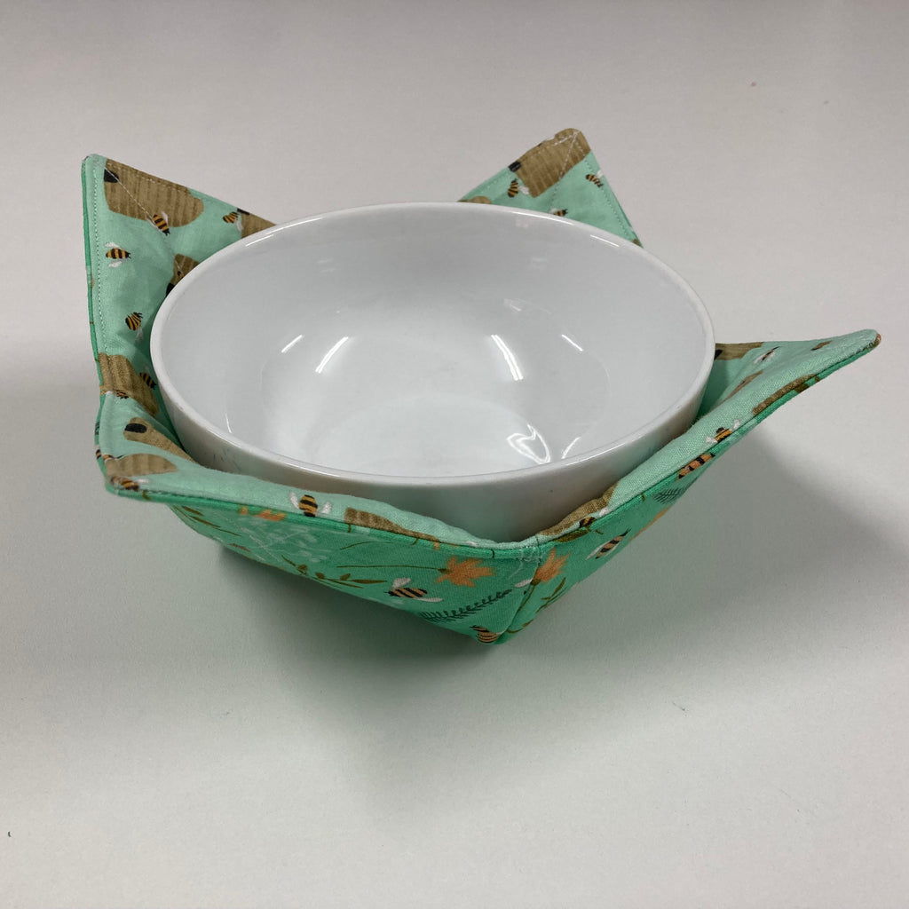 Soup Bowl Reversible Cozy – Bees