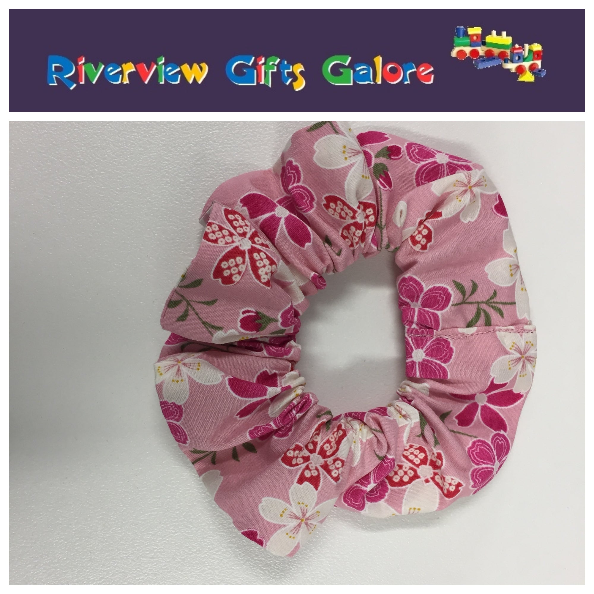 Scrunchie - Pink Frangipani